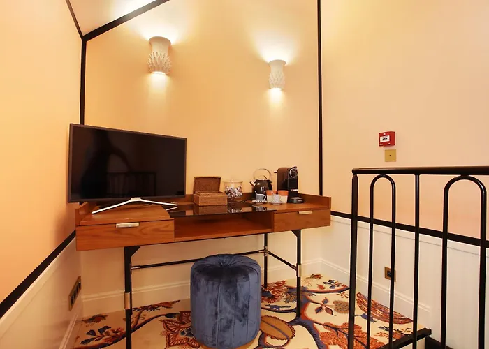 Makom Ferdinand Duval 4* Paris