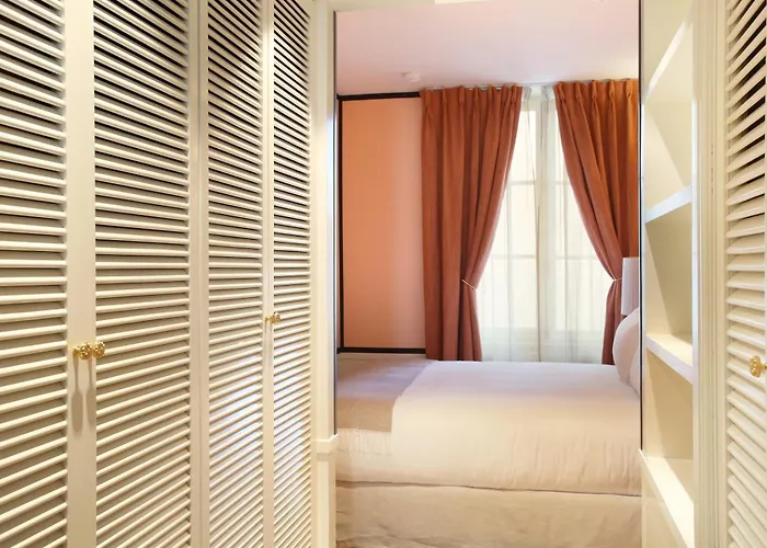 Makom Ferdinand Duval Aparthotel 4*